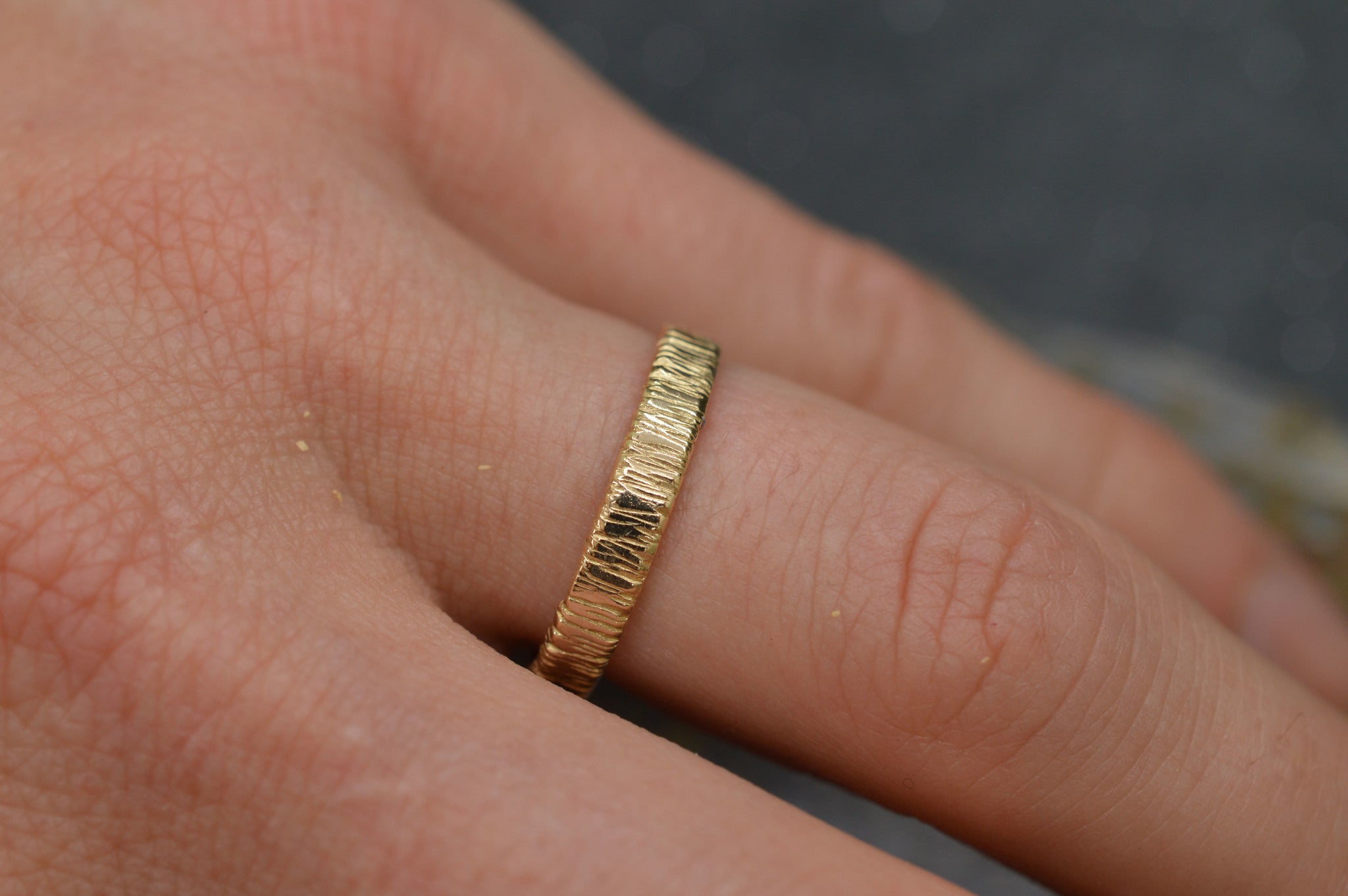 9ct gold Bark textured ring