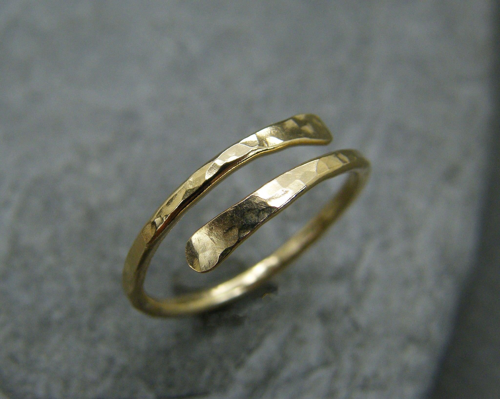 9ct Gold Adjustable ring ~ Open design – Designed By Annemarie